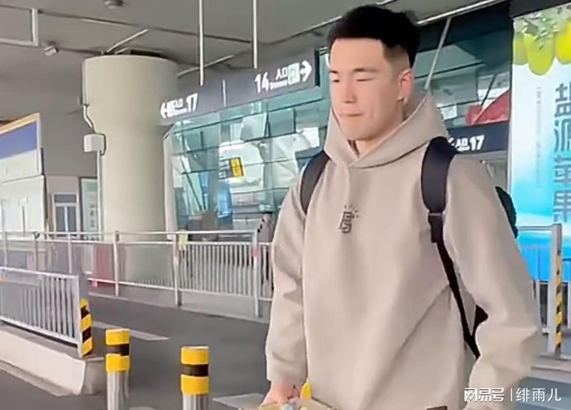 世俱杯下注平台-重磅！广东队紧急召回张文逸，杜锋彻底不要防守了？